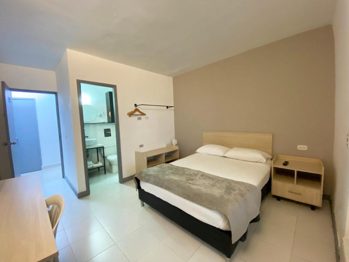 Ayenda 1224 Pixel House (Adults Only) Hotel Medellin Ngoại thất bức ảnh