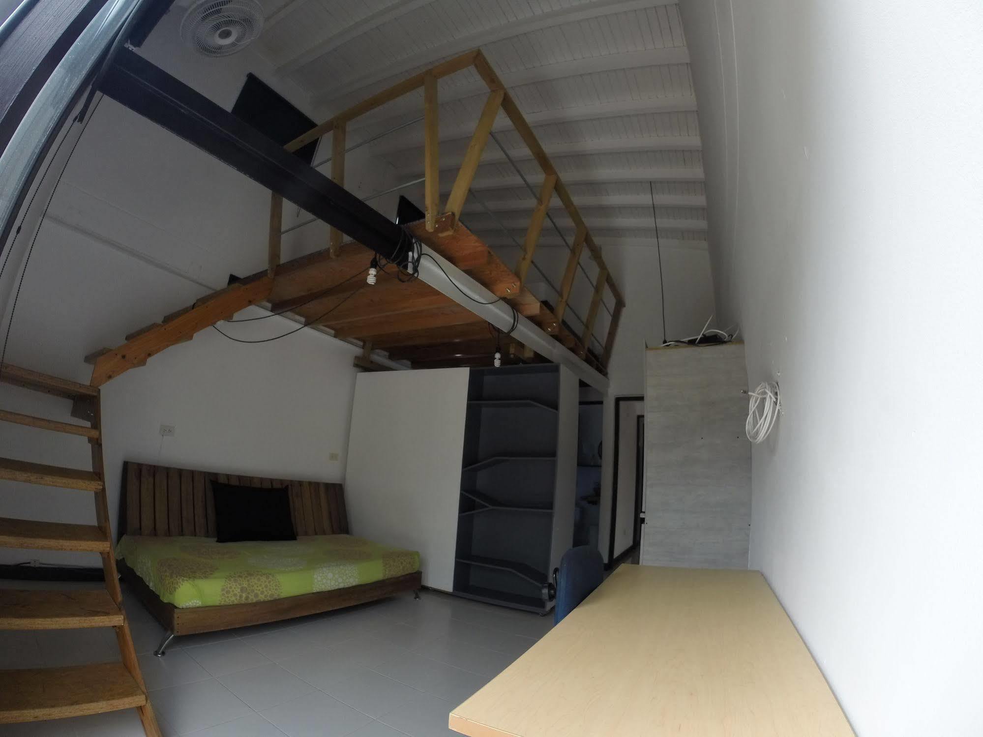 Ayenda 1224 Pixel House (Adults Only) Hotel Medellin Ngoại thất bức ảnh