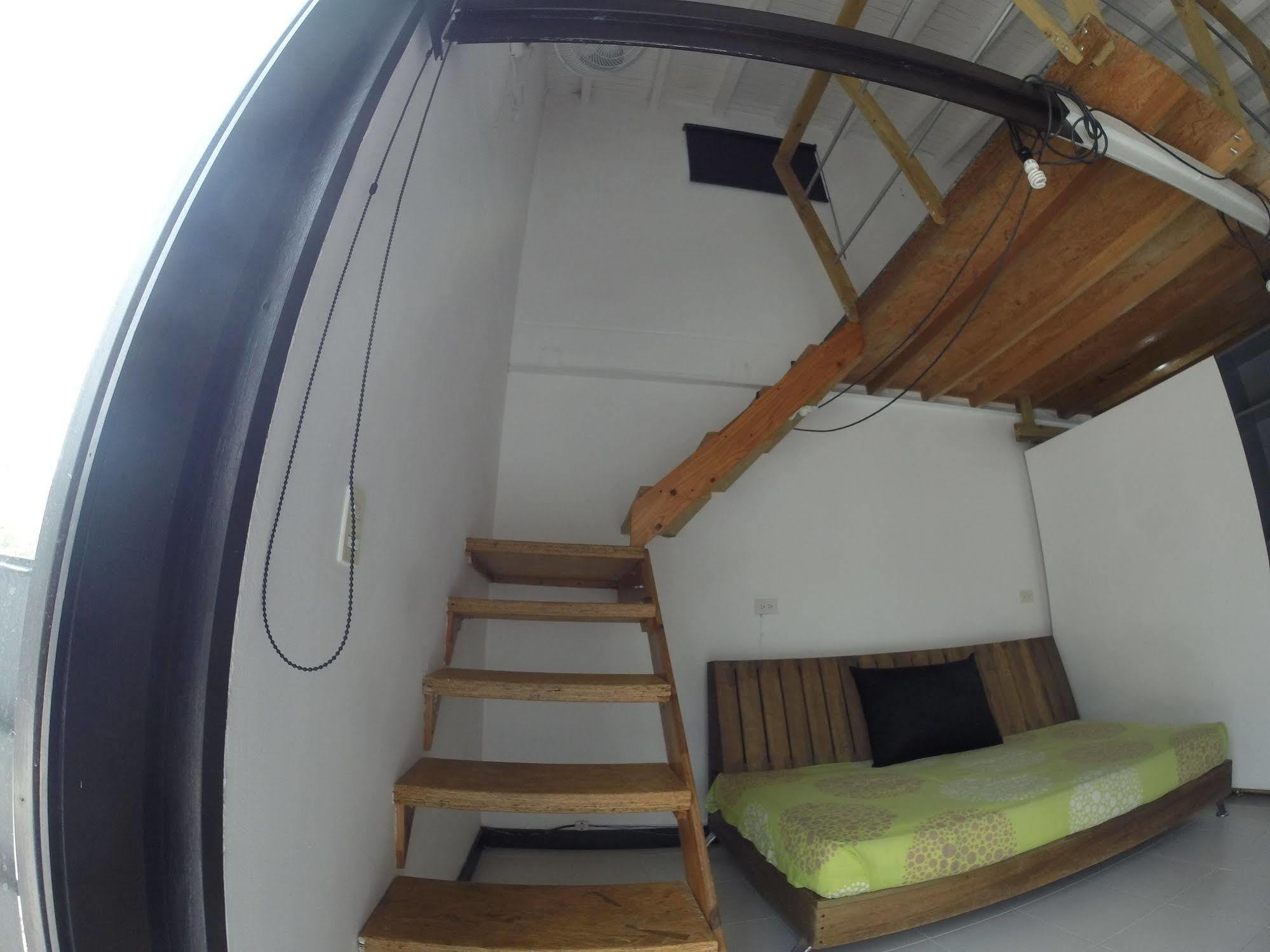 Ayenda 1224 Pixel House (Adults Only) Hotel Medellin Ngoại thất bức ảnh