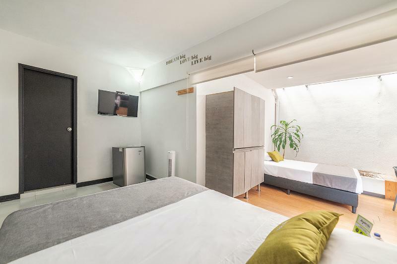Ayenda 1224 Pixel House (Adults Only) Hotel Medellin Ngoại thất bức ảnh